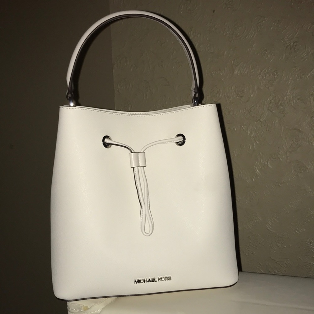 Micheal kors purse